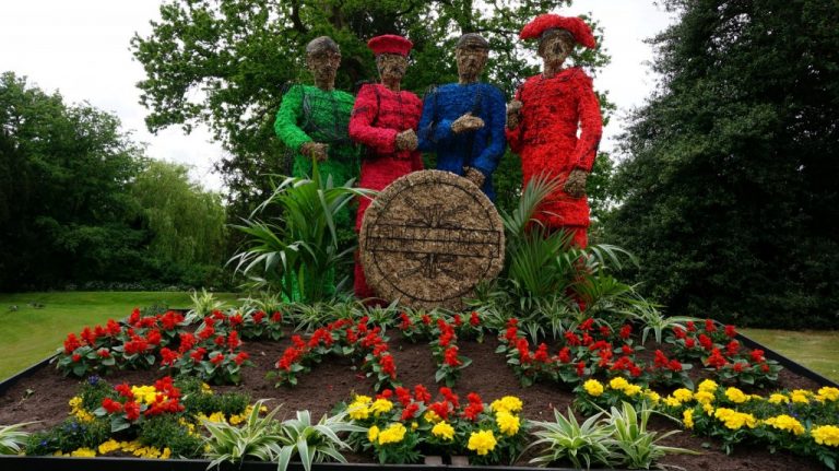 The Sgt Pepper Beatles topiary